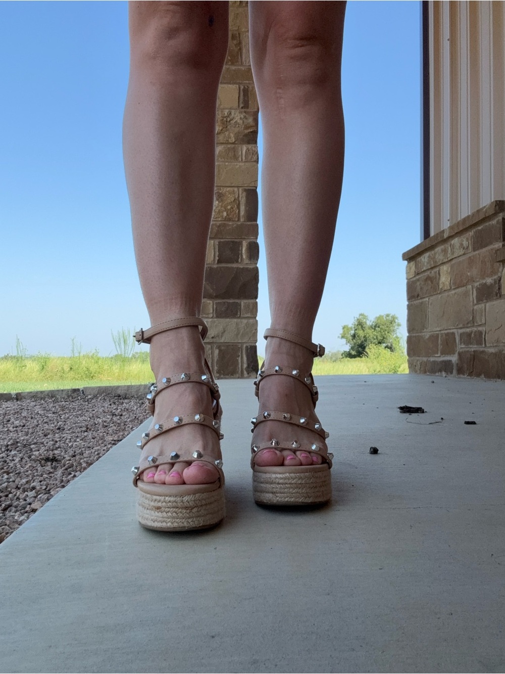 SODA Studded Tan Wedges - Picture 6 of 8